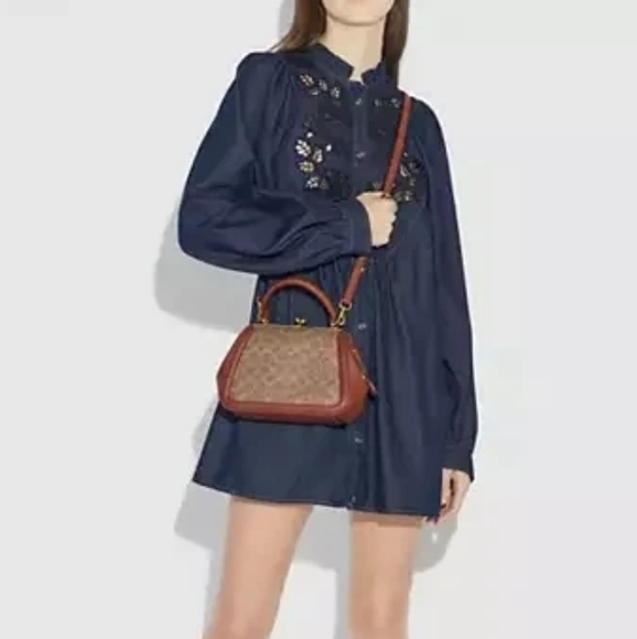 Coach Frame Bag 23 In Signature Canvas - Picture 5 of 15